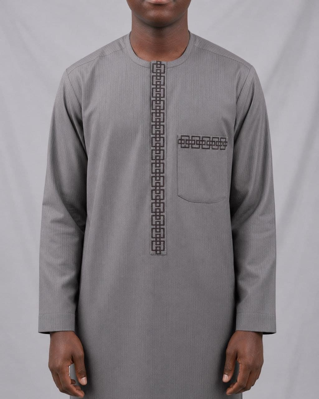 Grey kaftan with chain-link placket embroidery